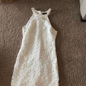 White dress with white flowers, medium

Pick up only